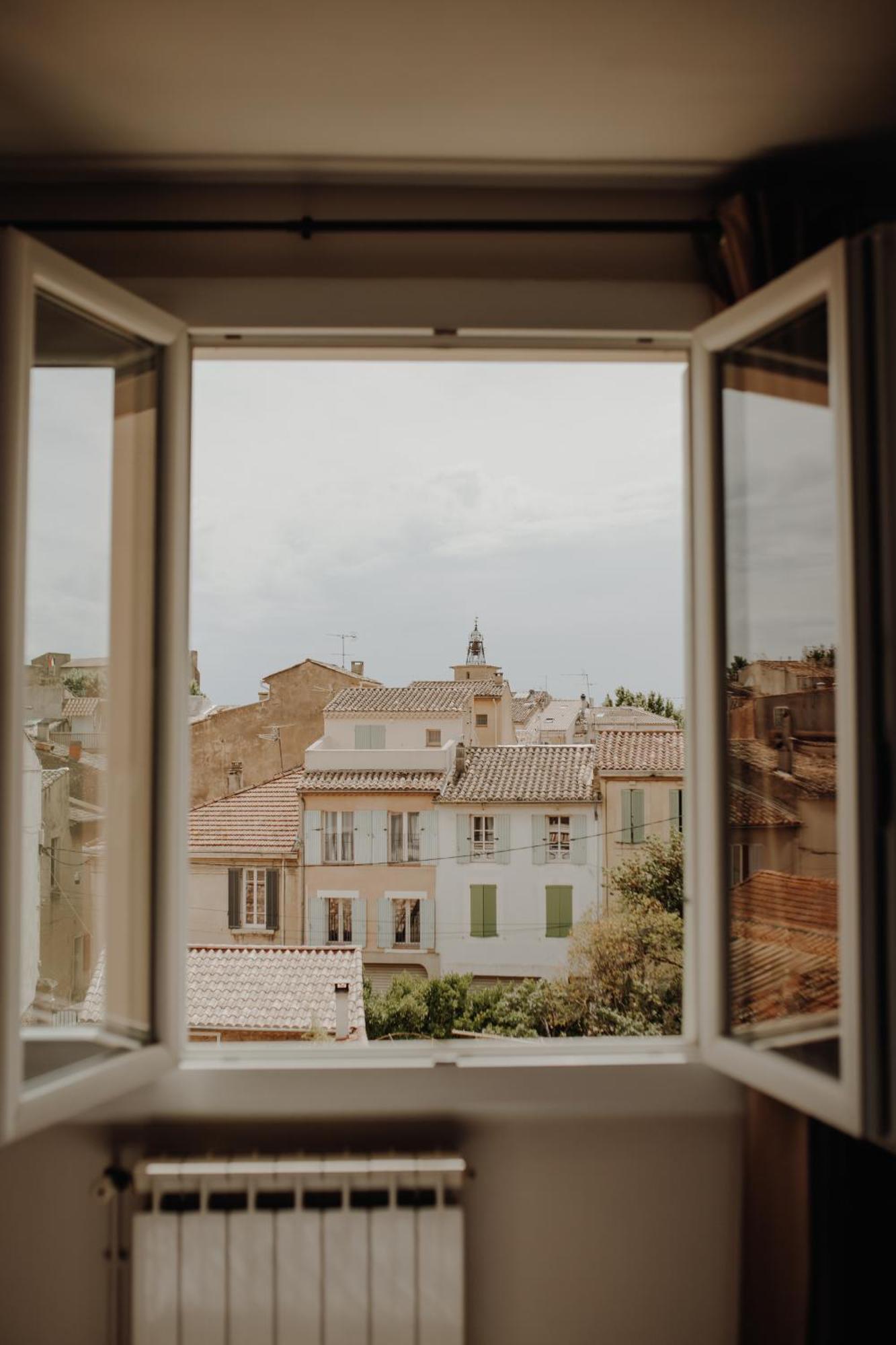 Superbe Appartement Renove - Salon De Provence Exterior photo
